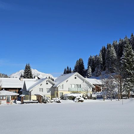 Haus Capricorn - Appartement Mountain View Гарделен Екстериор снимка