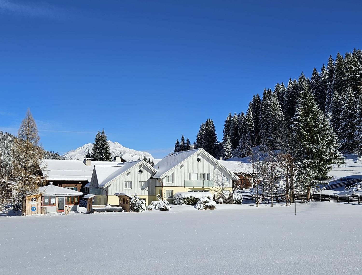 Haus Capricorn - Appartement Mountain View Гарделен Екстериор снимка